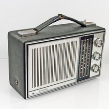 1970's NAUTILUS PT310 VINTAGE SW/MW/LW/FM TRANSISTOR RADIO DISPLAY/PROP - RSPCA