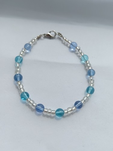 Blue and clear glass bracelet - blue,