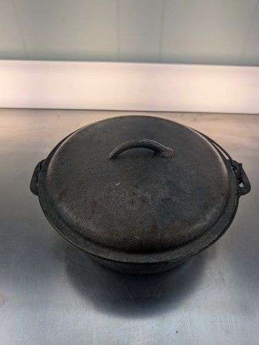 Antique cast iron lidded - cast,