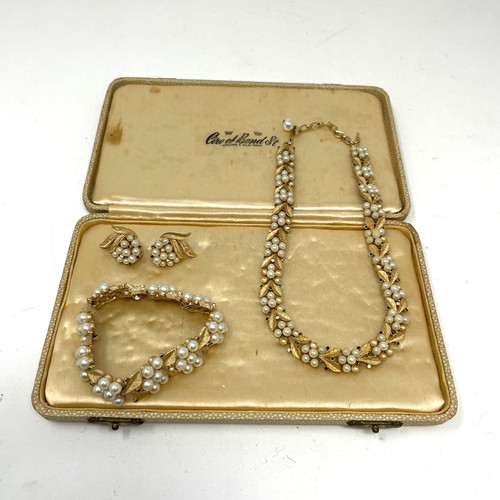Trifari necklace bracelet clip - necklace,
