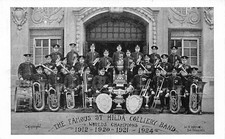 POSTCARD  ST HILDA COLLIERY BAND  LINE UP