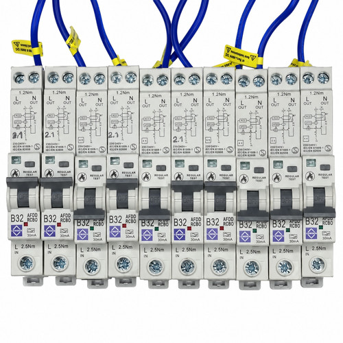 Pack lewden rcbo with - 10,