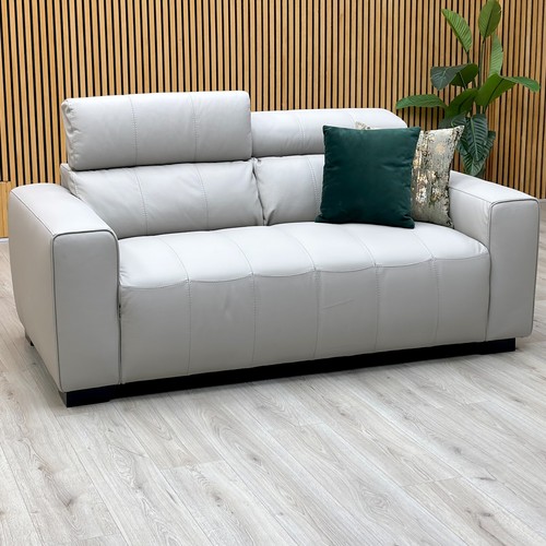 Very cannes seater - very, 'cannes'