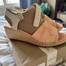 Ladies Clarks Sandals Size 6