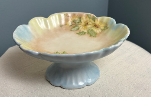 Vintage 1975 pedestal pastel - vintage,
