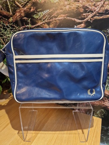 Fred perry navy - faux, leather