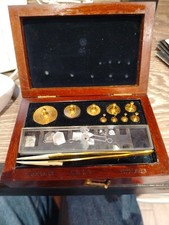 VINTAGE / ANTIQUE BRASS