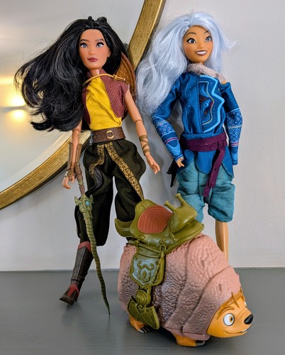 Disney store raya - store,