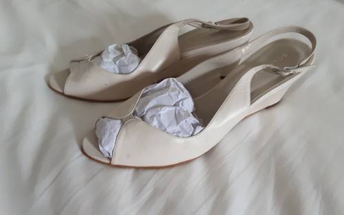 Roland cartier cream peep - roland, peep-toe