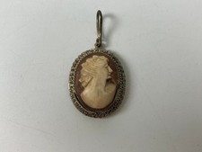 Vintage Oval Cameo Pendant