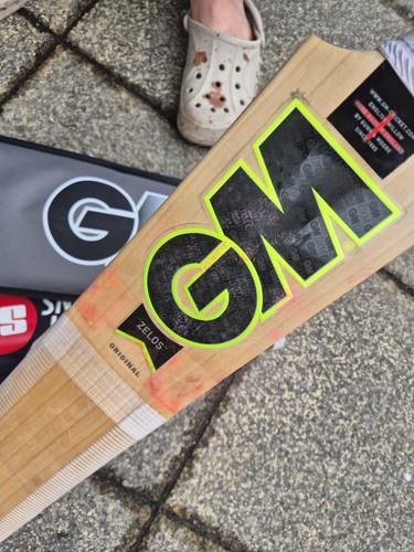 Original cricket bat - gm,