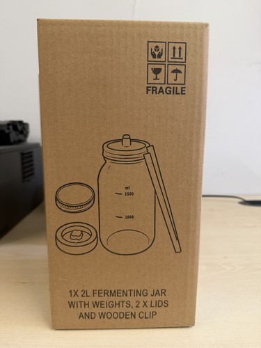 Fermenting jar with - x,
