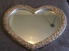 LARGE VINTAGE HEART SHAPE WALL