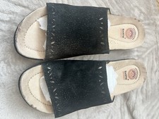 Earth Spirit Slider Sandals Size 8