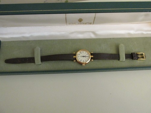 Gucci vintage ladies wrist - vintage,