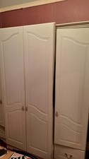 Set of Three Wardrobes That Marches In Excellent Condition