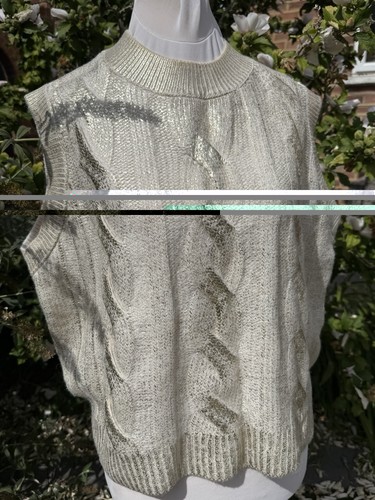 Gold with cream undertone - gold,