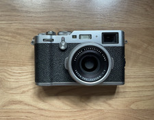 FUJI X100F 24.3MP Digital