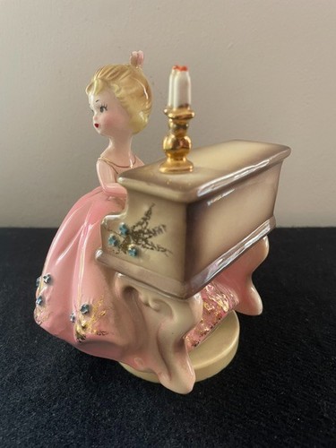 Vintage porcelain girl playing - vintage,