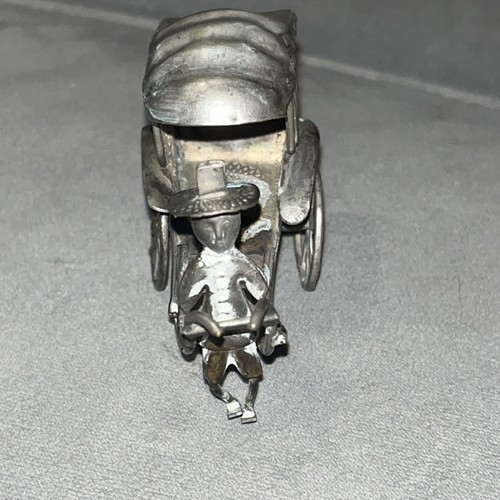 Vintage hong kong metal - hong,