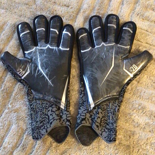 Goalkeeper gloves urg - gloves,