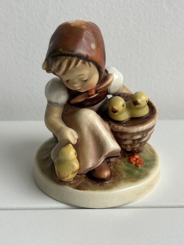 Hummel chick girl with - m.j.,