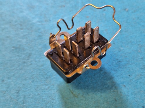 Jones plug medium - plug, size
