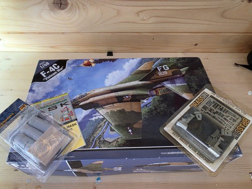Academy c phantom - 1:48, f4-c
