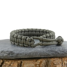 Paracord Survival Bracelet -
