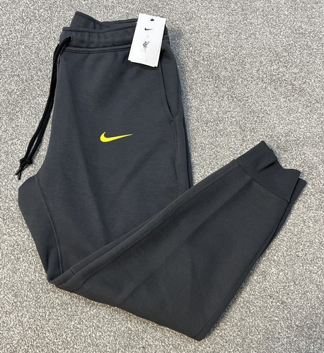 Nike liverpool tech fleece - liverpool,