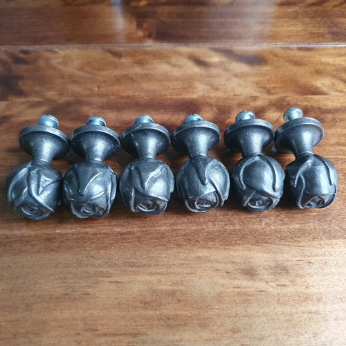 Antique pewter effect - x,