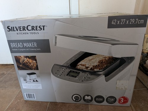 Silvercrest 850w bread maker - bread,