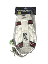 Men kookaburra beast - kookaburra,