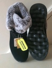 Skechers Size 5 Air Cooled
