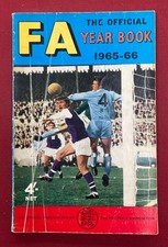 THE FA YEARBOOK 1965-66 - NEAR