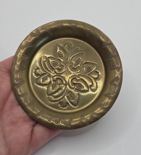 Vintage solid brass - solid, indian