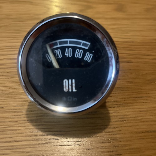 Classic car oil pressure gauge - oil,