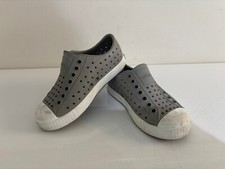 native Jefferson Toddler Kids Grey/White Slip-on Shoes Sz. uk9 eur27
