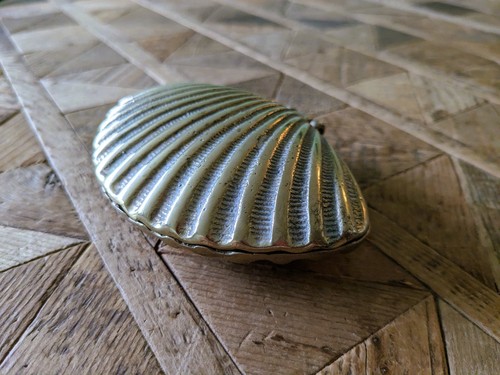 Vintage solid brass - vintage, clam