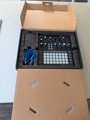 Novation circuit mono - circuit, station