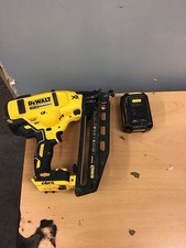 DEWALT DCN660N 18V Cordless Nail Gun