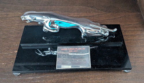 Genuine jaguar car - jaguar, leaper