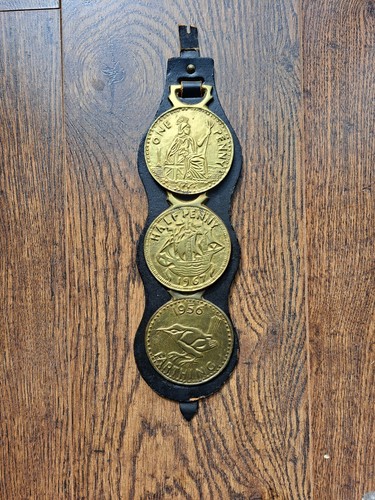 Vintage horse martingale - a,