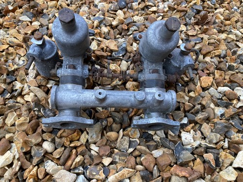 Twin carbs auc 863 - twin,