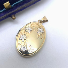 9ct Gold Oval Locket Pendant