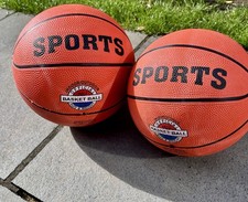 2x BASKETBALLS 1x Junior Size 5 Ball & 1 x Full Size 7 Ball + inflation pump 