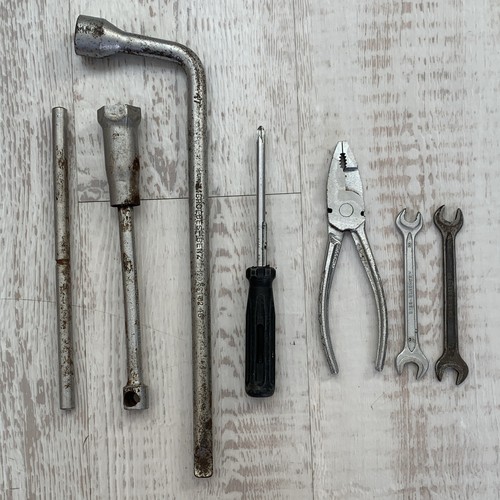 Mercedes benz toolkit w198 - mercedes-benz,