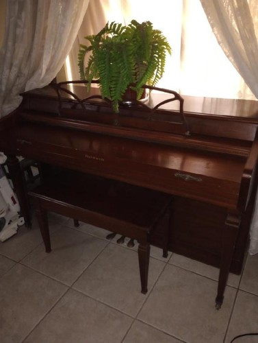Baldwin upright piano keys - baldwin,