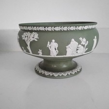 Vtg Wedgwood Jasperware Pedestal Fruit Bowl Celadon Green Sacrifice Figures