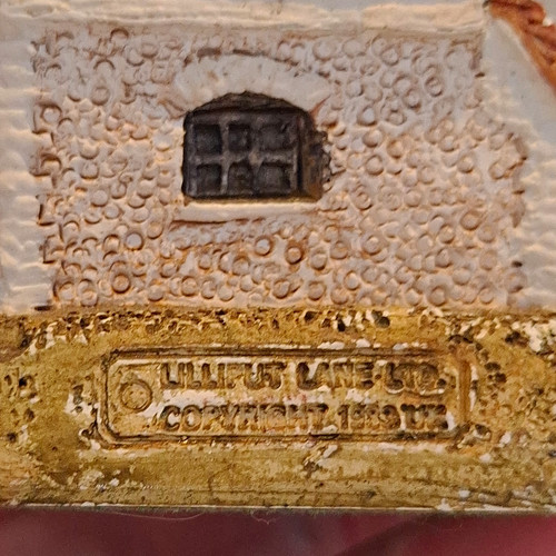 Lilliput lane cottage - lane,